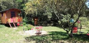Roulotte avec piscine en Cévennes