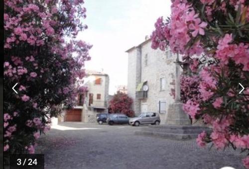 Ruoms Petite Maison 3* centre-village