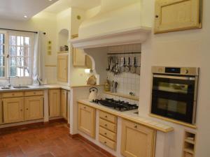 Rural villa in Lorgues with a private pool