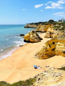 Maison de vacances Rustic Beach House at the Cliff T3 | C218 Aldeamento do Levante 8400-496 Porches Algarve