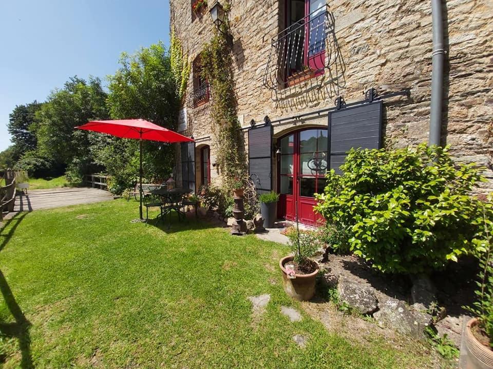 Rustic holiday home in the Hochsauerland with balcony at the edge of the forest 59909 Schmallenberg