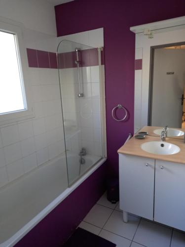 Saint geniez d'olt Jolie t2 aménagée et équipée village goelia 2 piscines chauffées