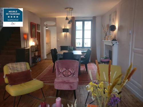 SAINTVAL4YOU maison de charme au centre avec jardin, P 1 voiture gratuit