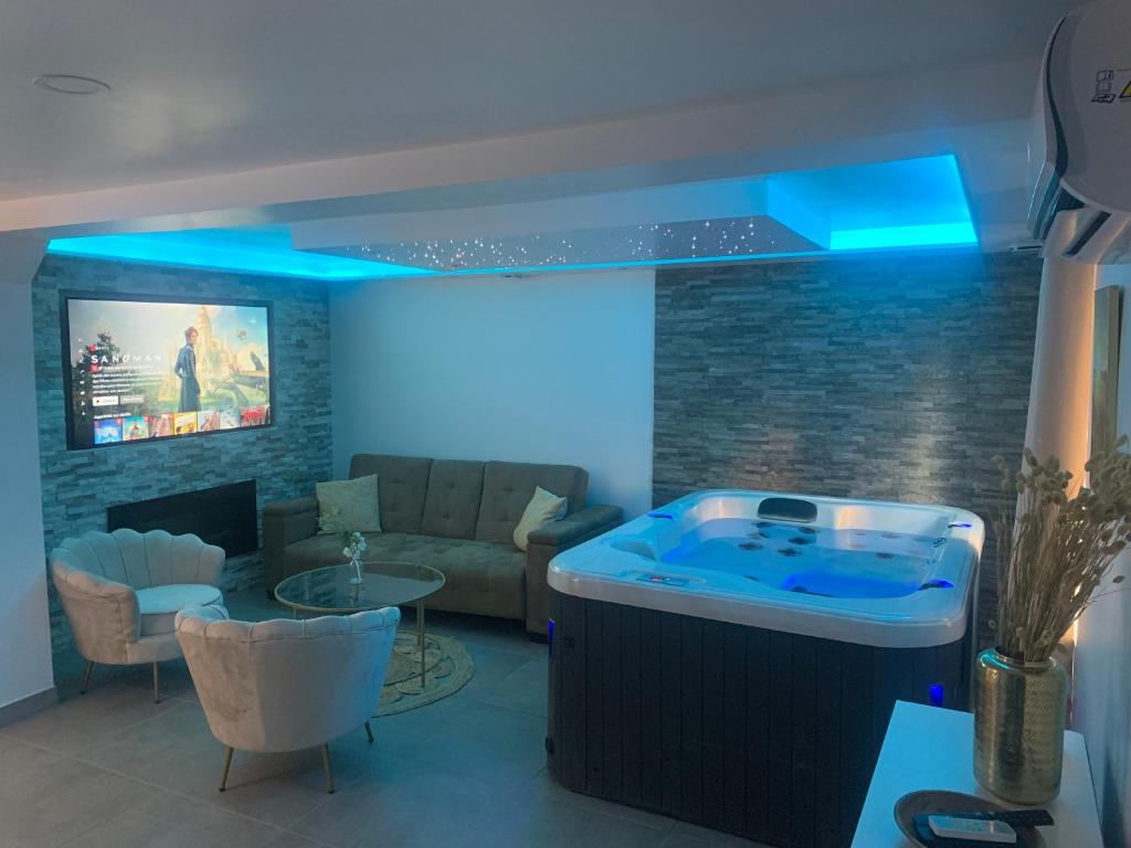 Maison de vacances Sand spa logement entier 78 Rue des Pyrénées 84100 Orange