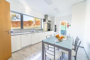 Santo Amaro - V3 privada com piscina, localizada junto ao Golf - Ponte de Lima