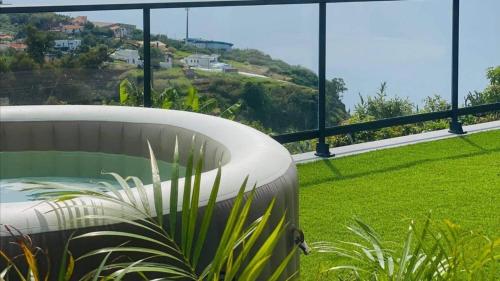 Santos House- 1-Bed House in Estreito da Calheta