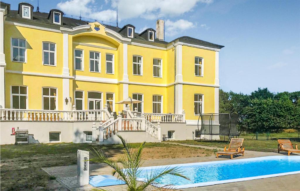 Maison de vacances Schloss Schmuggerow  17398 Schmuggerow