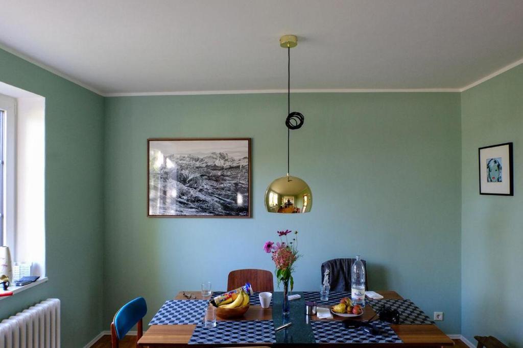 Schoenes-Ferienhaus-mit-Garten-Mid-Century-Moebeln-in-Strand-naehe-Avendorf Am Reisediek 6, 23769 Avendorf auf Fehmarn
