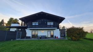 Maison de vacances Schönes Ferienhaus am Herrenberg 12 Heubergstraße 83209 Prien am Chiemsee Bavière