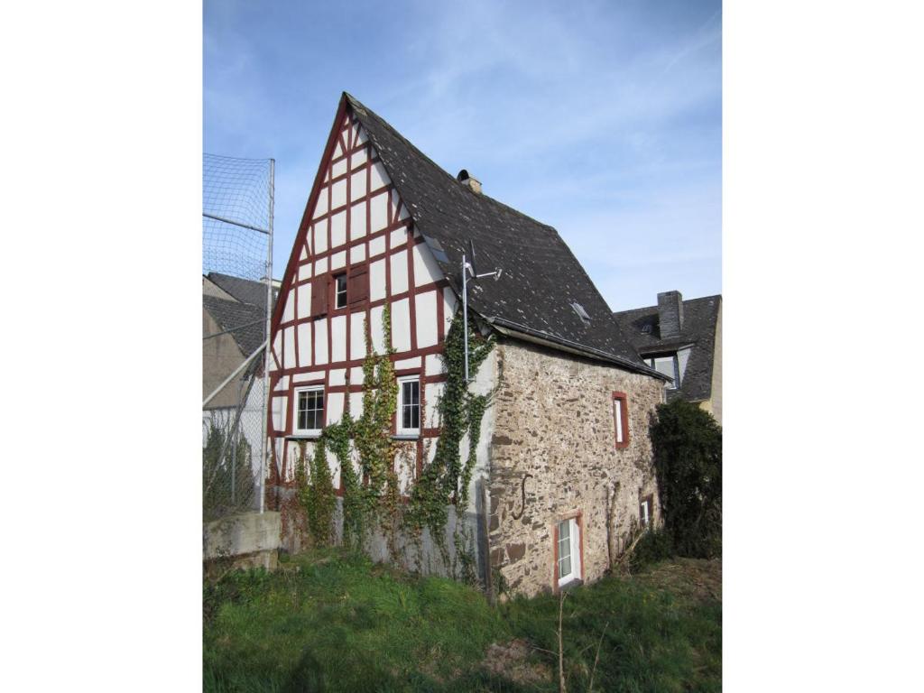 Maison de vacances Schräges Haus St. Castorstraße 34 56253 Treis-Karden