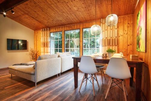 SCHWANENNEST AM HADDORFER SEE * TOP AUSSTATTUNG