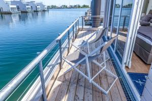 Schwimmendes Haus An Bord