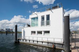 Schwimmendes Haus Bente