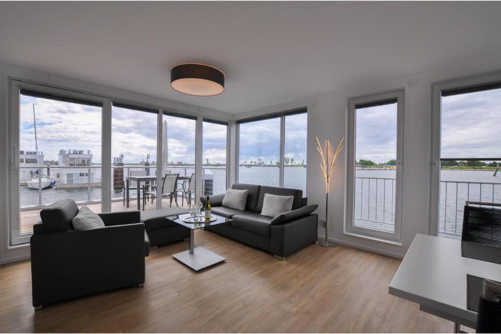 Schwimmendes Haus Haithabu Schleidamm 23b, 24376 Olpenitz
