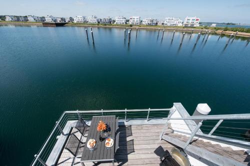 Schwimmendes Haus Marina Rainbow