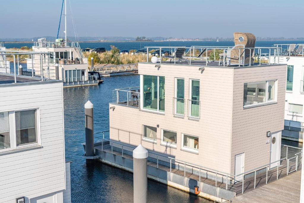 Schwimmendes Haus Seebär Schleidamm 19a, 24376 Olpenitz