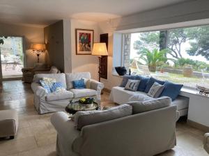 Sea view holiday home in Sanary sur Mer with private pool
