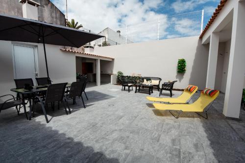 Seaside Azores Villa with barbecue and near pool