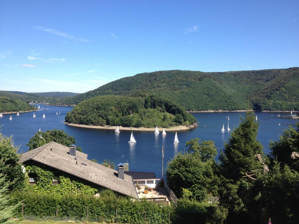 See-Oase Rurberg Weidenhovel 14, Simmerath, 52152 Rurberg
