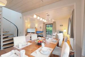 Seepark Kirchheim Ferienhaus bei Anne mit Sauna