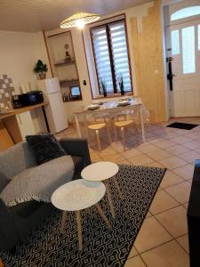 Maison de vacances Sélénite, Chaleureuse et Cocooning. 18 Bis rue Roger Salengro Rue Roger Salengro 08120 Braux Champagne-Ardenne