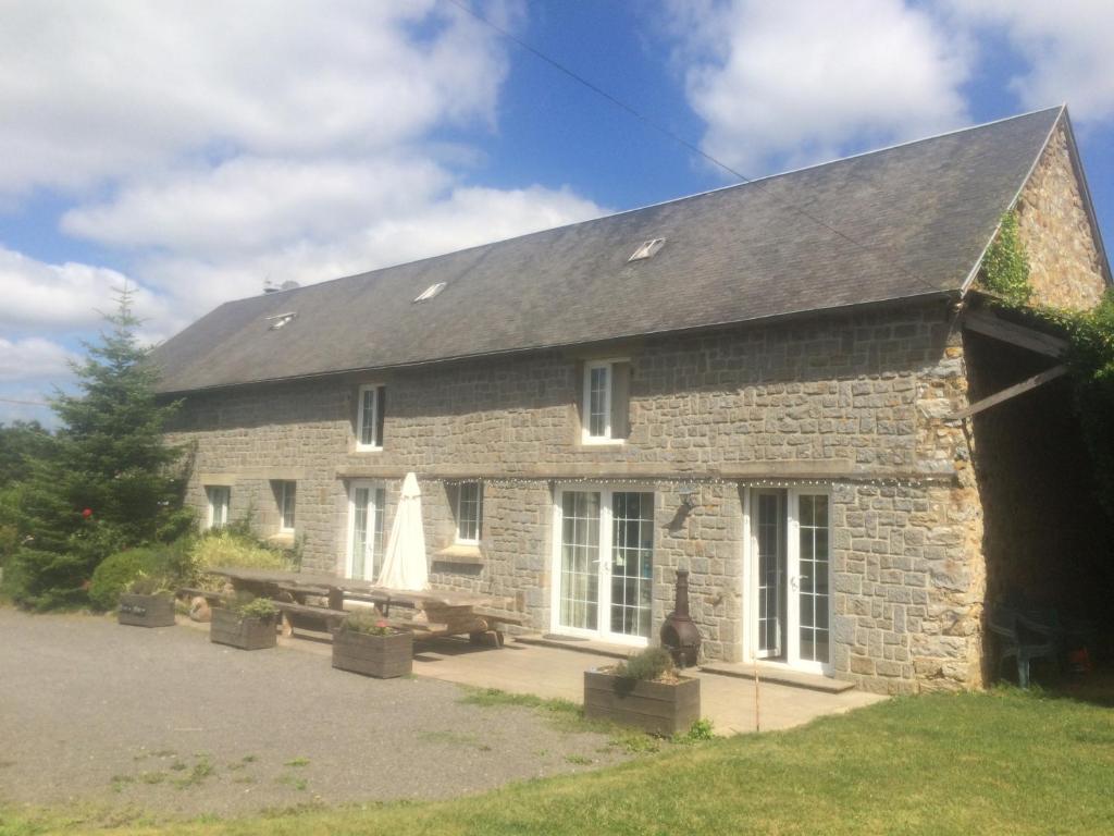 Self Catering for large groups, friends/families Romagny La Ransonniere de Bas, 50140 Romagny