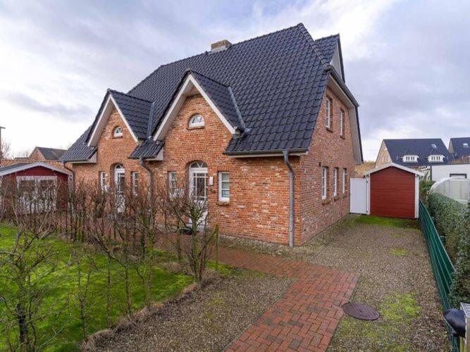 Semi-detached house in St Peter-Ording , 25826 Brösum