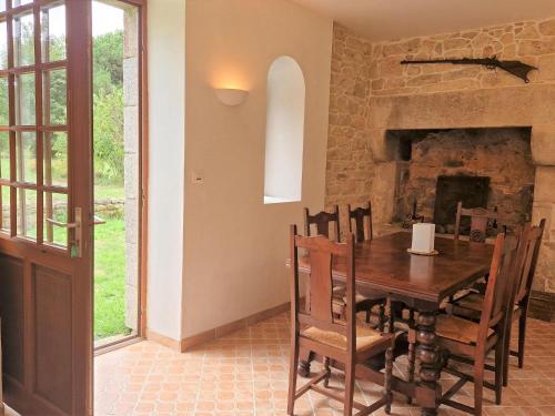 Semi-detached house in the castle park, Bénodet