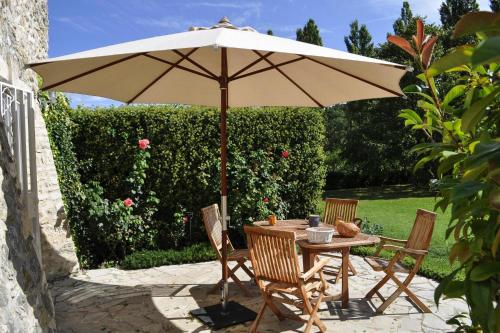 Semi-detached house, Lussan