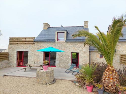 Semi-detached house near the sea, Cléder