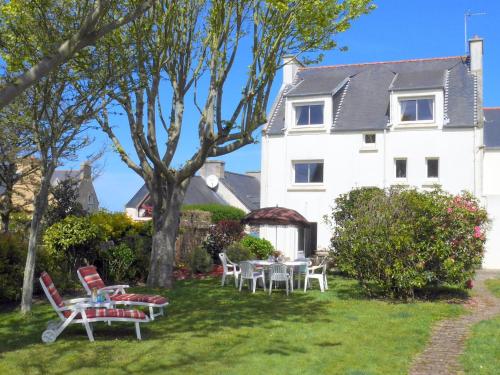 Semi-detached house, Plouguerneau