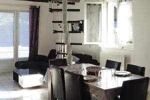Semi-detached house, Vattetot-sur-Mer