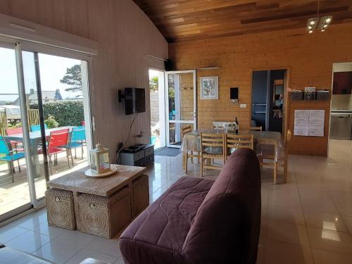 Semi-detached house with communal pool, Le Conquet
