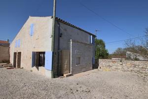 Set of 3 accommodations for 18 people