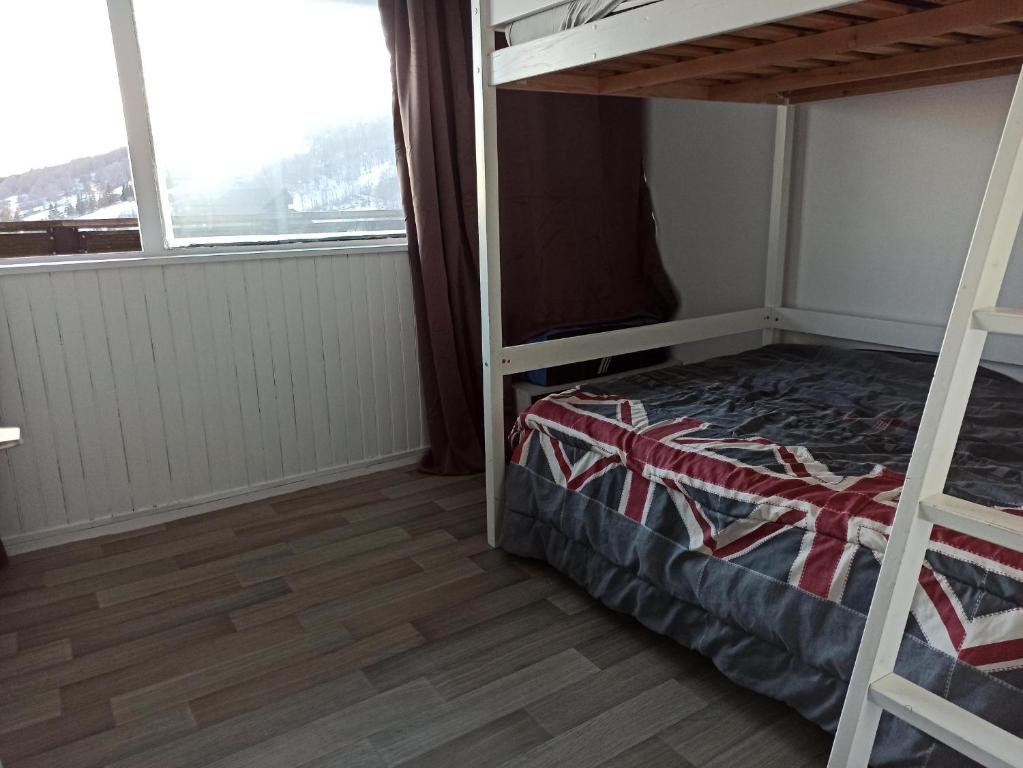 Simplistic Holiday Home in Grandcamp with Garden 14450 Grandcamp-Maisy