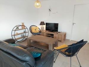 Single-storey holiday home in Cleder