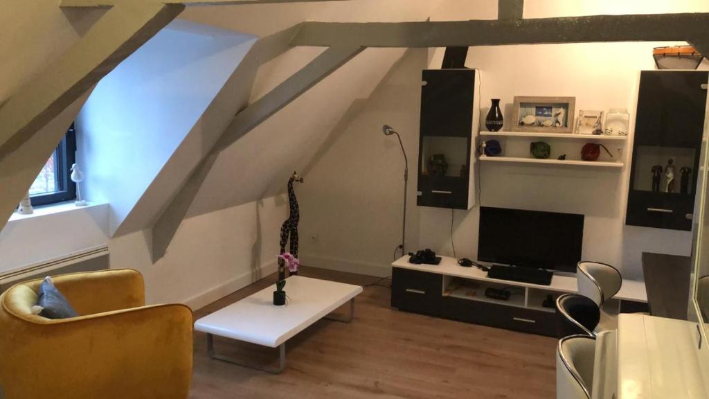 Singulary House-Loft with AC Downtown - Dodo et Tartine 83400 Hyères