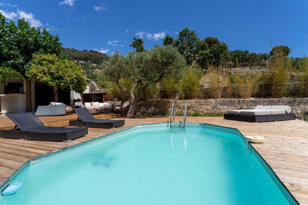 Smashing little house with AC and pool - Dodo et Tartine 526 Route des gorges, 83190 Ollioules