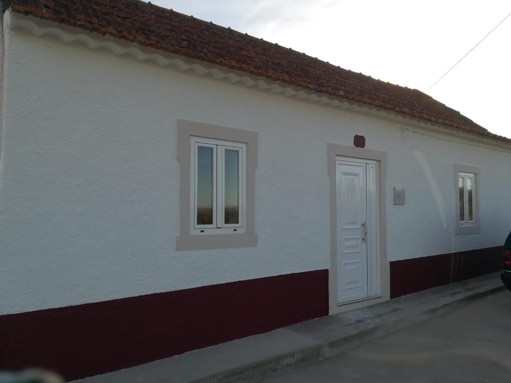 Snow Guest House Rua Principal, 2000-344 Santarém