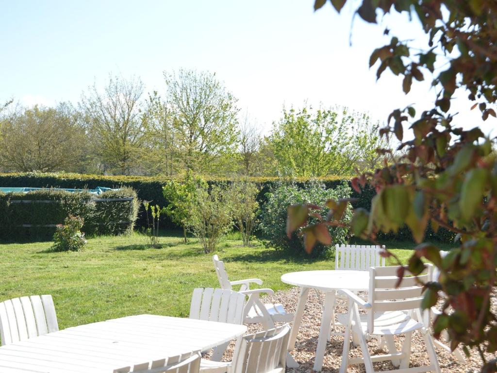 Maison de vacances Snug Holiday Home in Chambourg Sur Indre with Pool  37310 Chambourg-sur-Indre