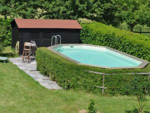 Snug Holiday Home in Chambourg Sur Indre with Pool