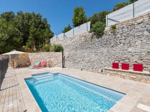 Maison de vacances Snug Holiday Home in Orgnac l Aven with Swimming Pool  07150 Orgnac-lʼAven Provence-Alpes-Côte d\'Azur