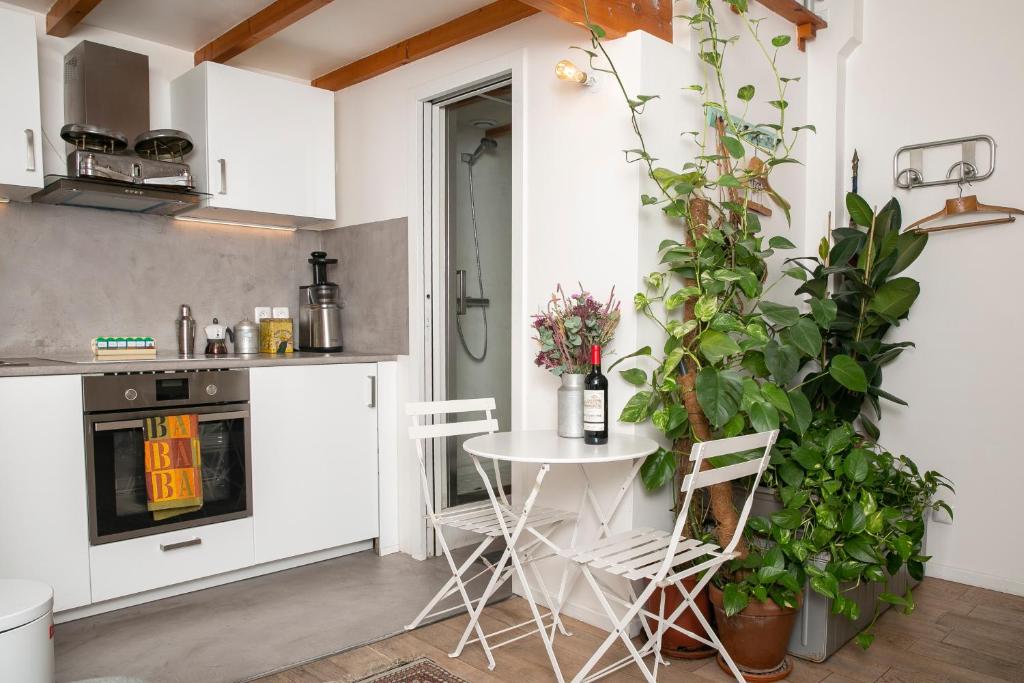 Snug holiday home in Saint Chinian with fireplace 34360 Saint-Chinian