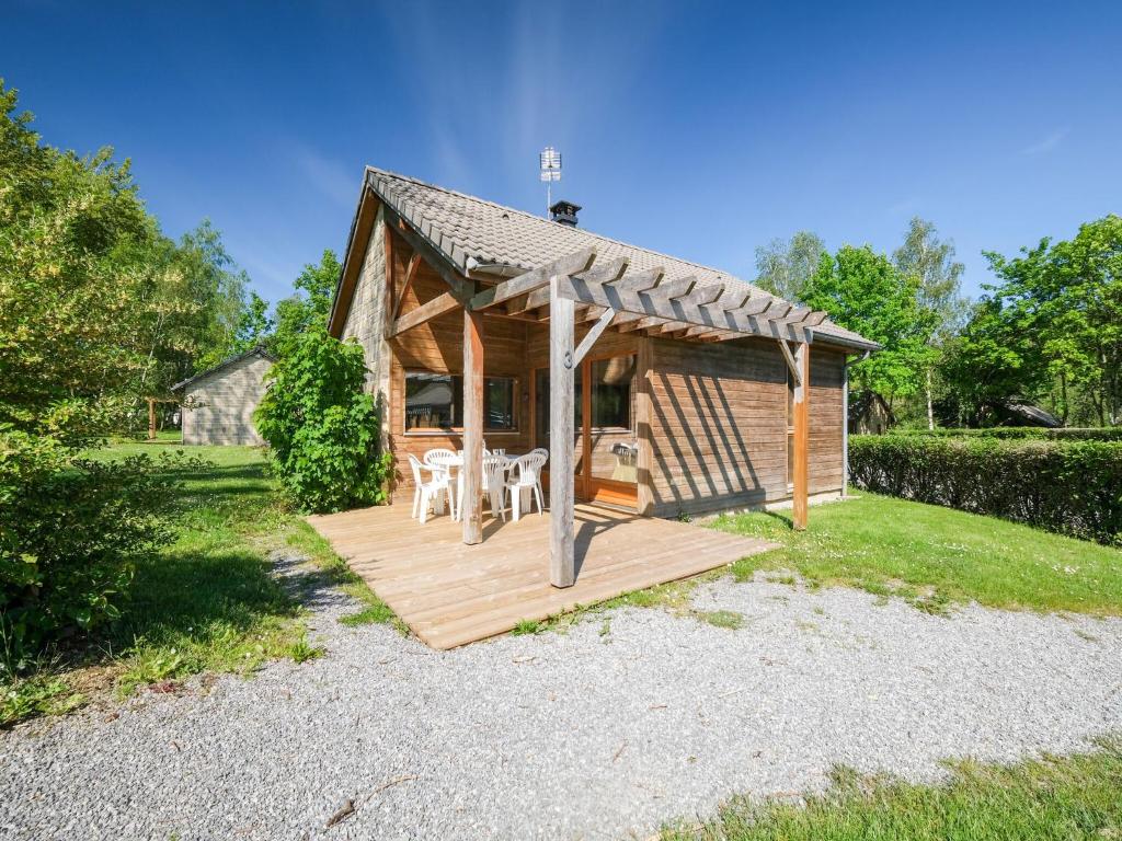 Snug Holiday Home in Signy le Petit with Private Terrace , 08380 Signy-le-Petit