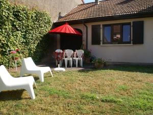 Maison de vacances Snug Holiday Home with Fenced Garden Garden Furniture BBQ  57630 Vic-sur-Seille Lorraine