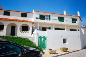 Sofia House - Baleal Island, Ocean view patio and bedroom
