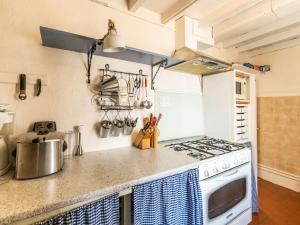 Soothing Holiday Home in Dun sur Grandry with Terrace