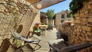 Maison de vacances Sous le Château Rue du Moulin À Vent 84400 Rustrel Provence-Alpes-Côte d\'Azur