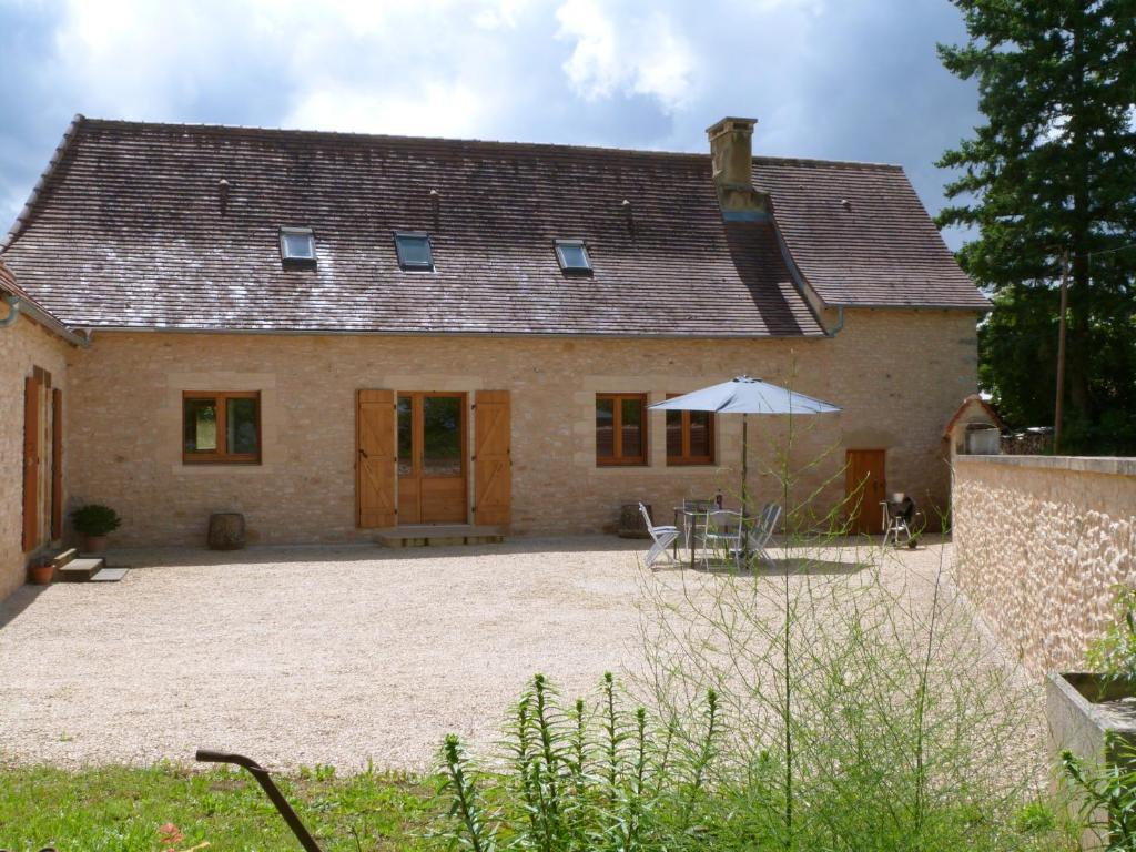Spacieuse maison de village avec jardin patio