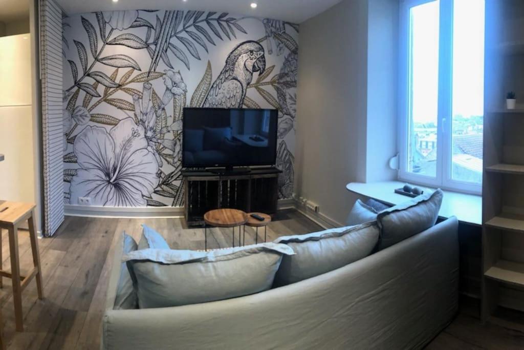 spacieux logement face à la Cité Médievale